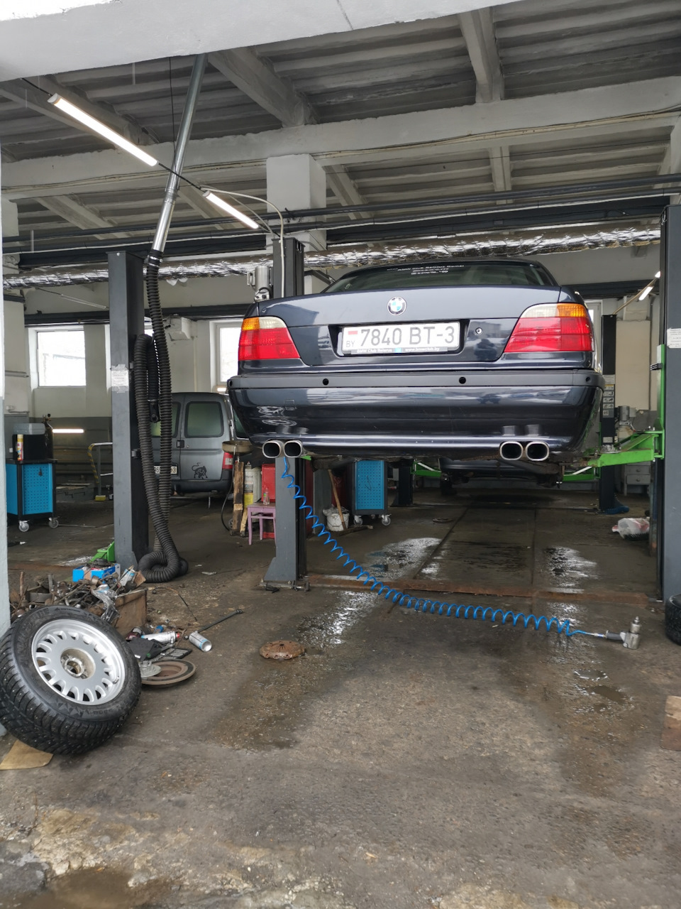 Фото в бортжурнале BMW 7 series (E38)