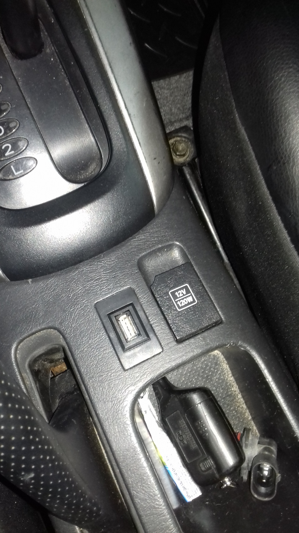 Фото в бортжурнале Toyota RAV4 (II)