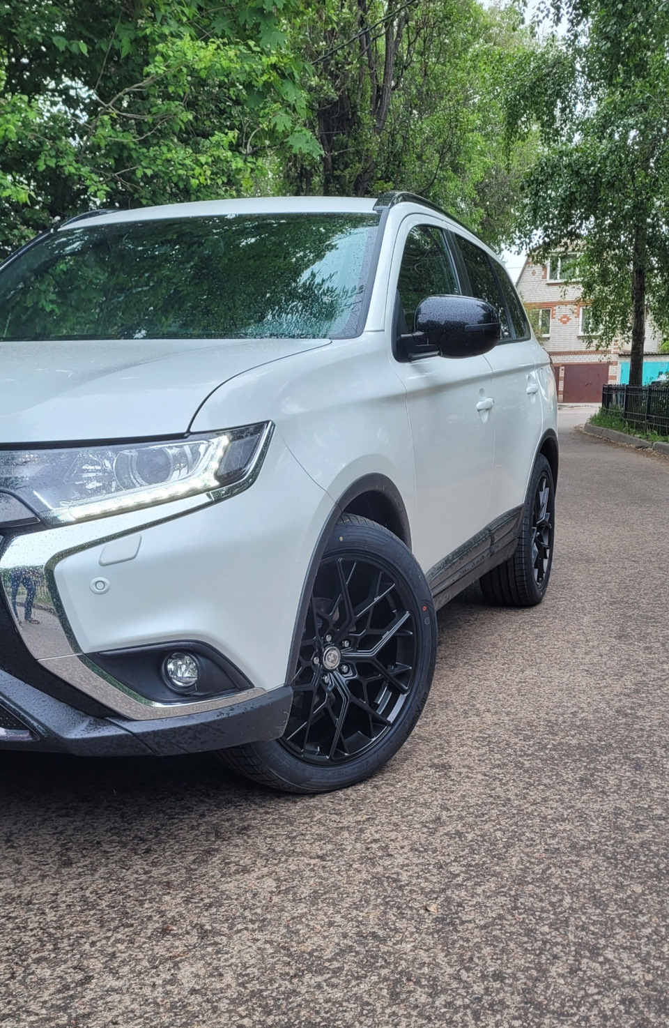 Тыц — Mitsubishi Outlander (3G)