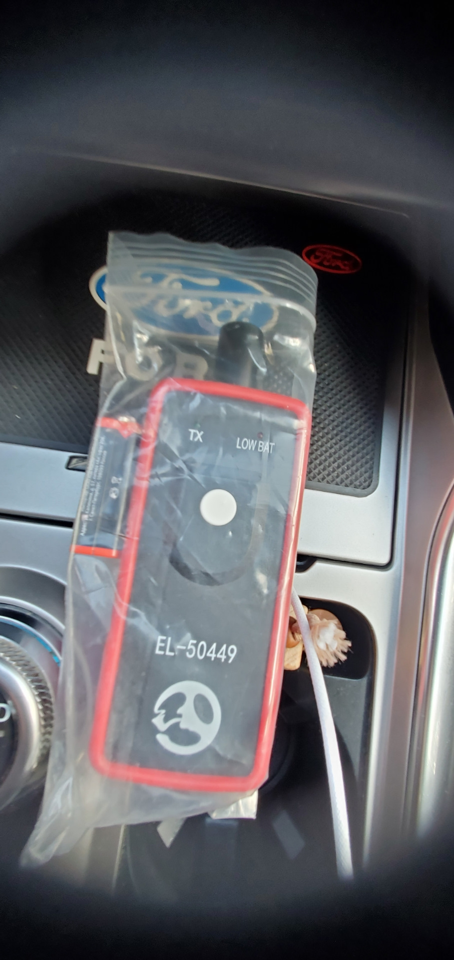 Фото в бортжурнале Ford Explorer (6G)