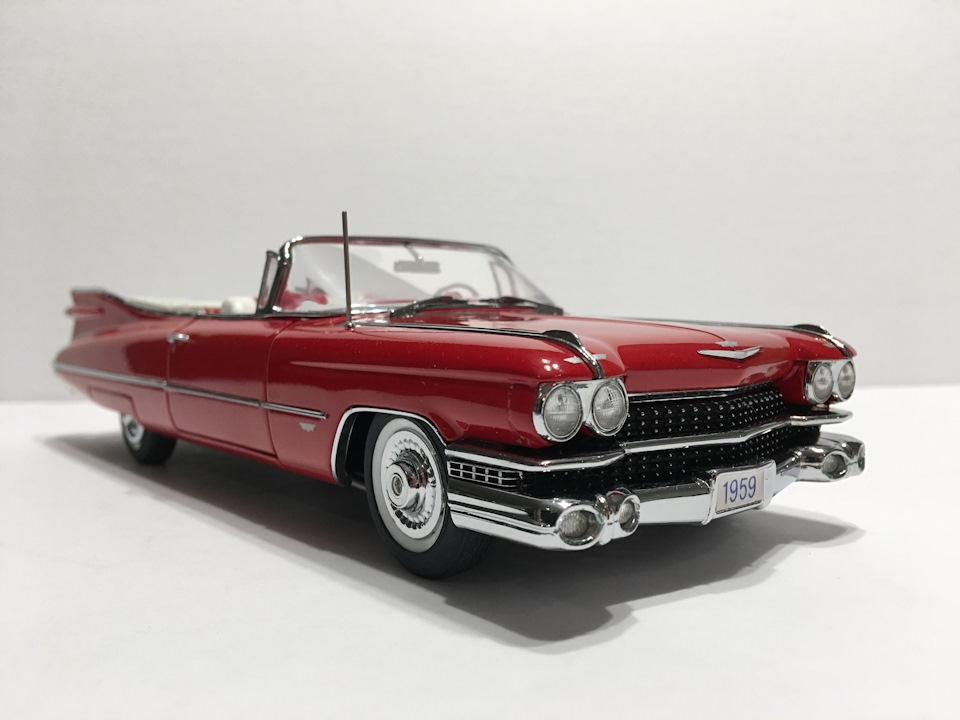 1959 Cadillac Series 62 Convertible в масштабе 1:24 от Danbury