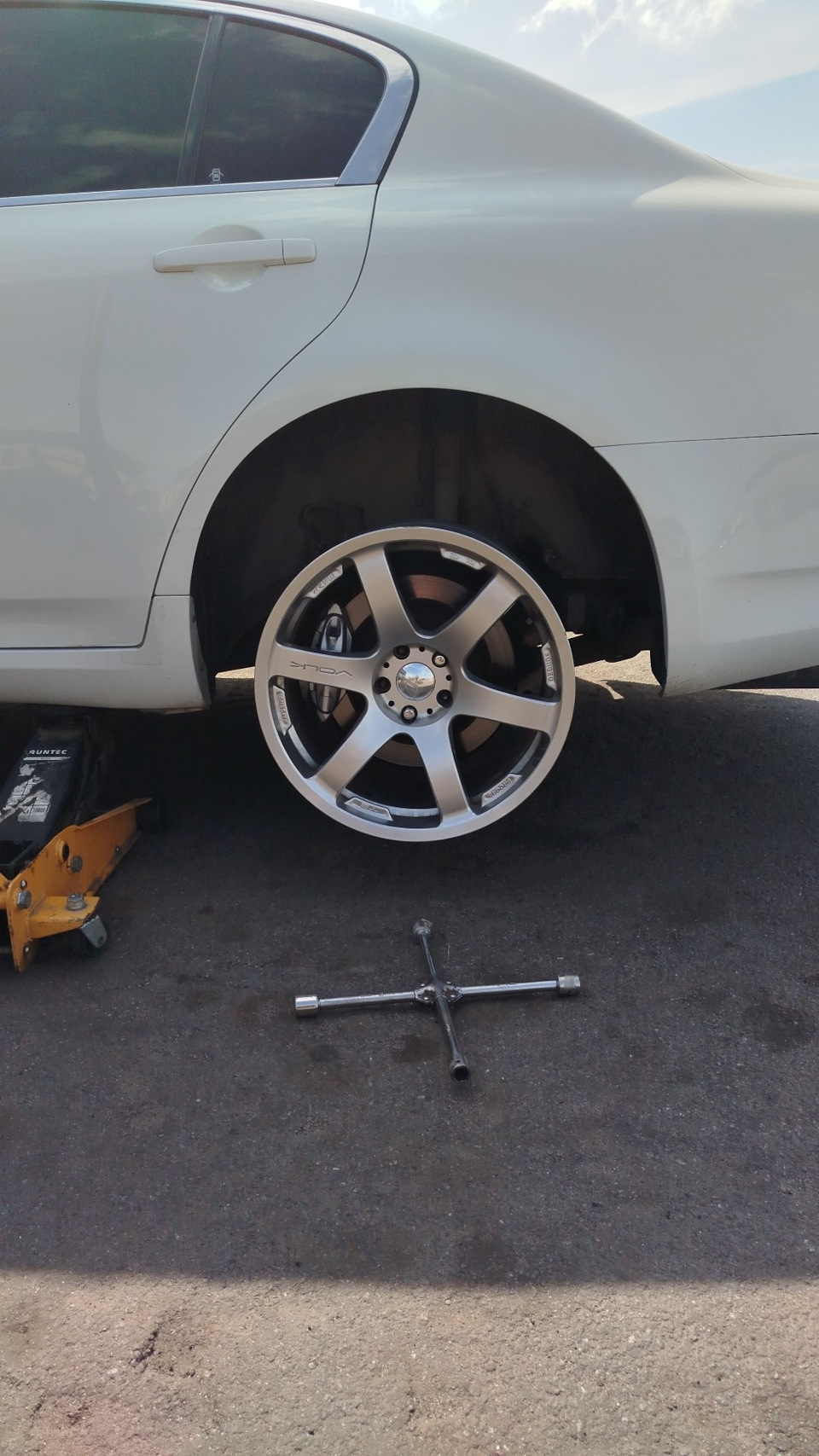 Фото в бортжурнале Infiniti G37