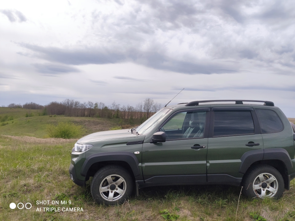 на просторе — Lada Niva Travel