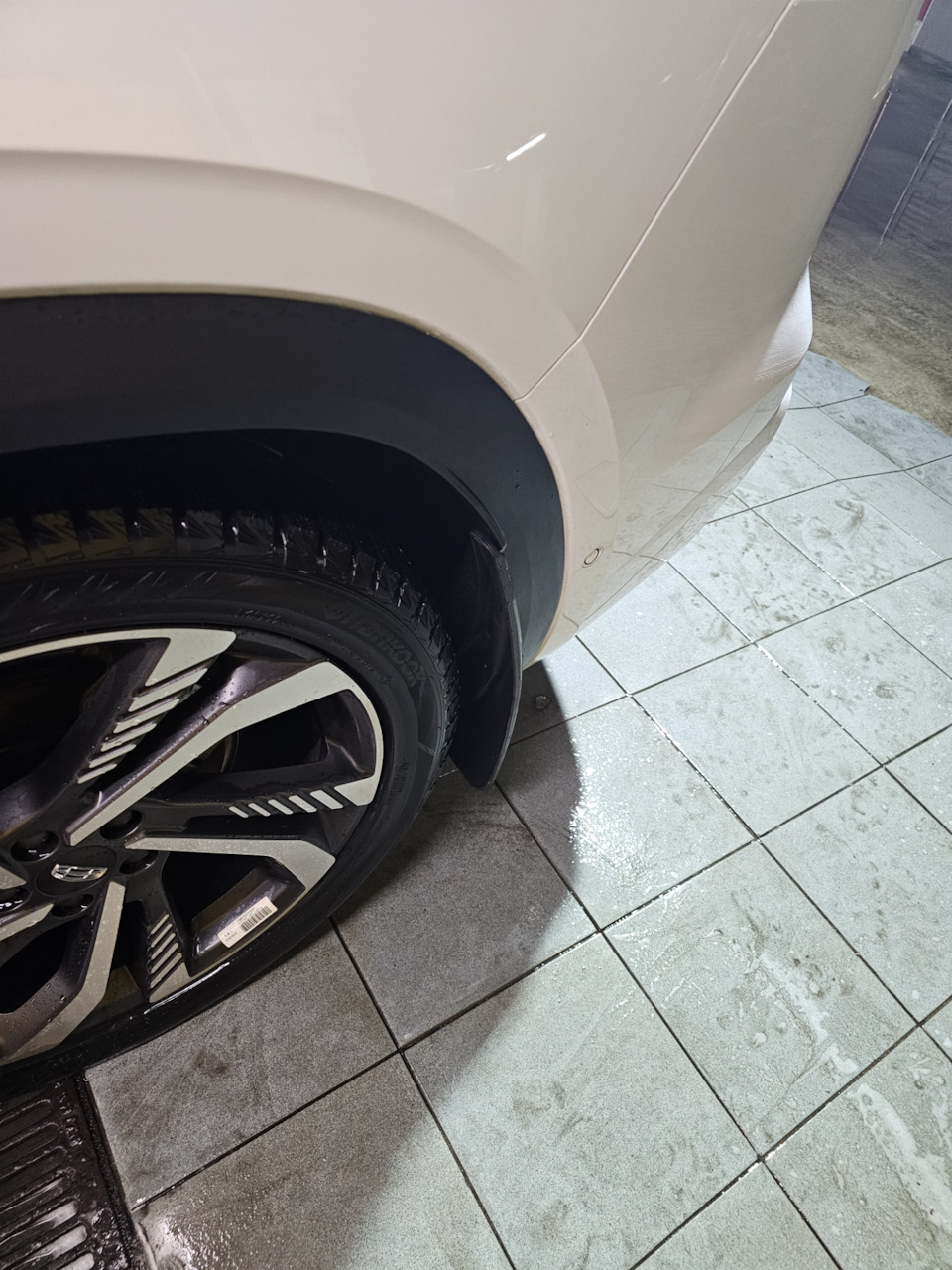 Фото в бортжурнале Geely Monjaro