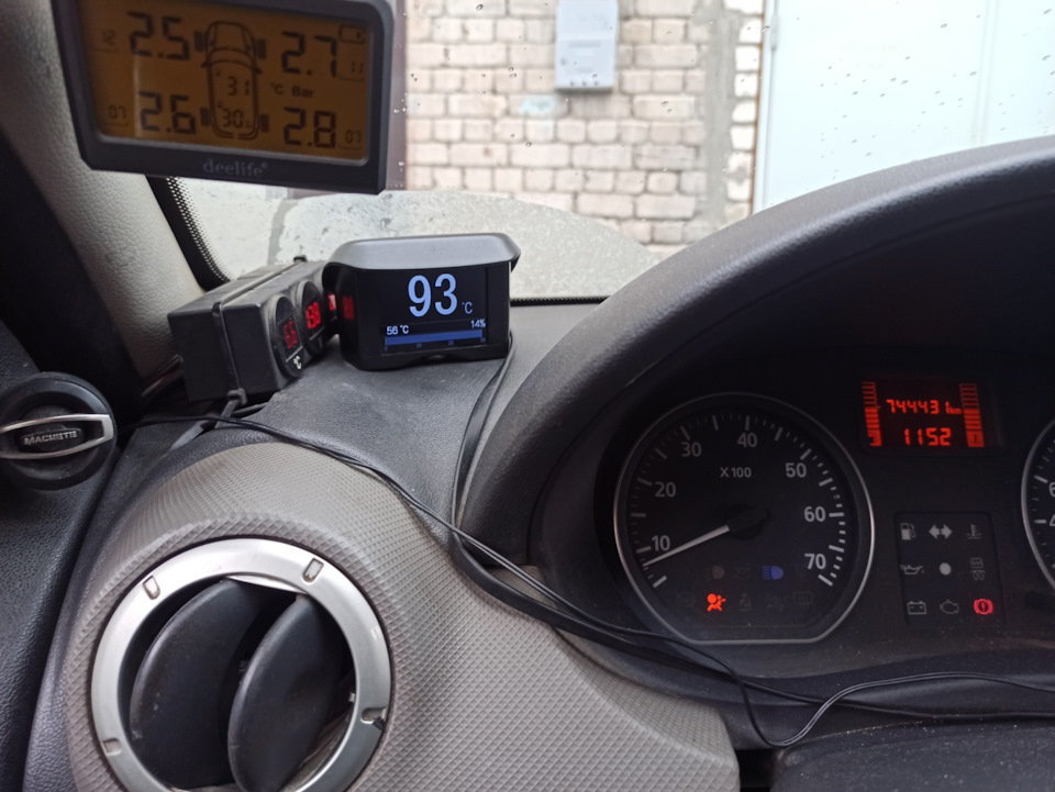 Пробег 744 431 км — Renault Logan (1G)