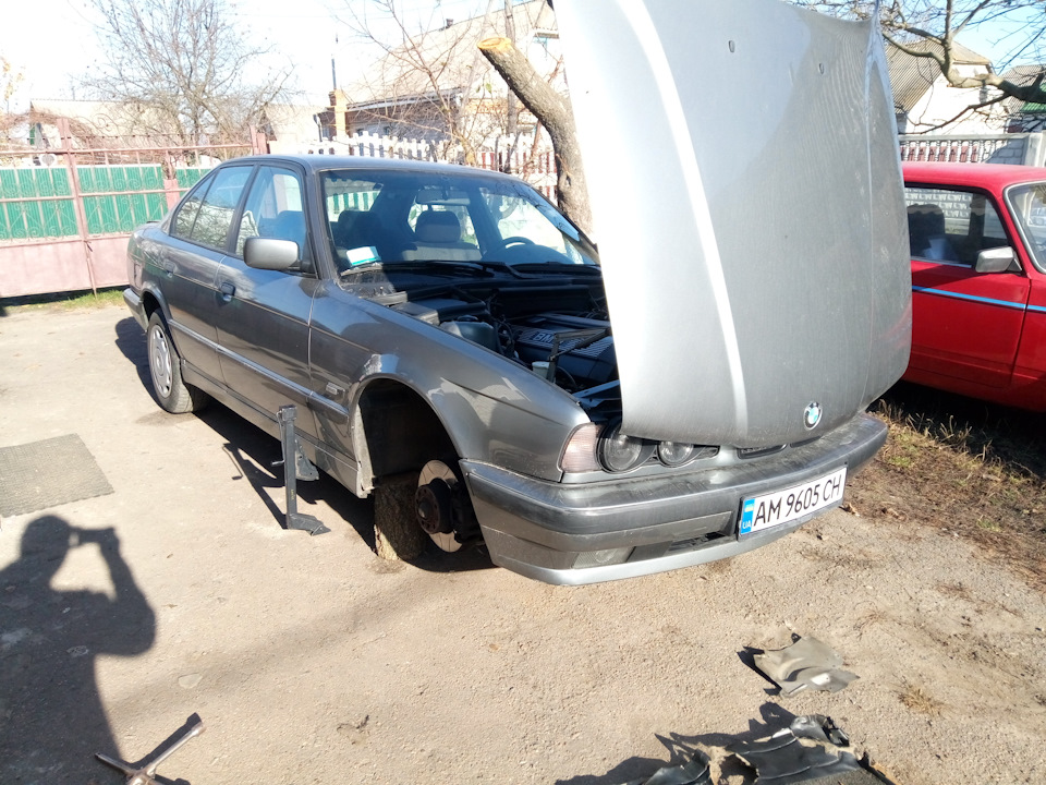 Фото в бортжурнале BMW 5 series (E34)