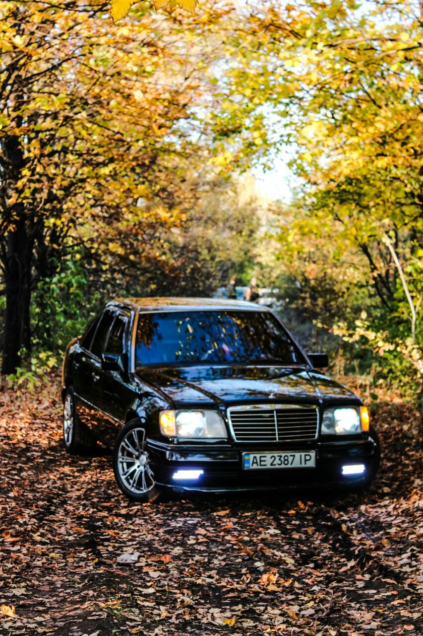 Фото в бортжурнале Mercedes-Benz E-Class (W124)