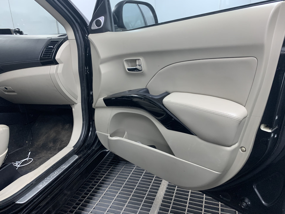 Фото в бортжурнале Mitsubishi Outlander XL