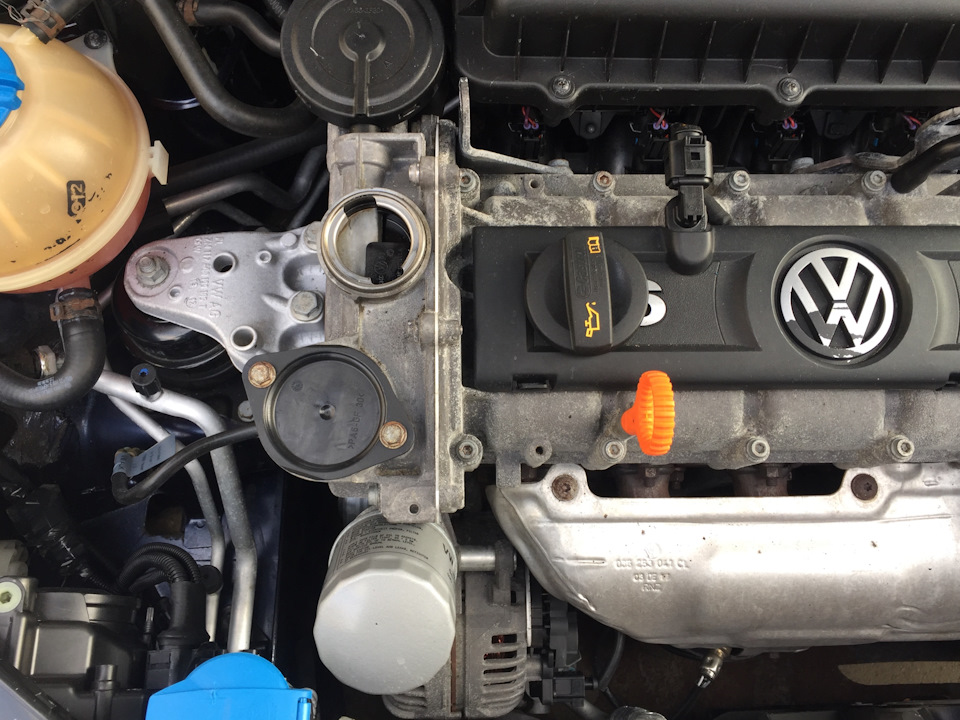 Фото в бортжурнале Volkswagen Polo Sedan. Запчасти на фото: 230041, 030212