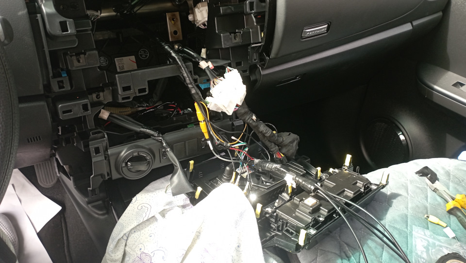 Фото в бортжурнале Toyota Fortuner (2G)