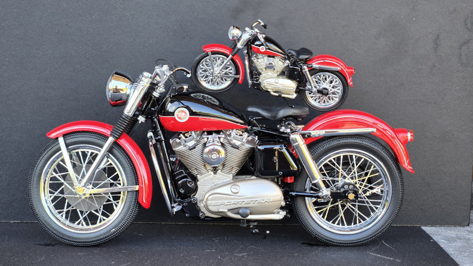 ストライダー　Harley-Davidsonモデル Harley Davidson XL Sportster 1957 1:10 Franklin Mint два в одном