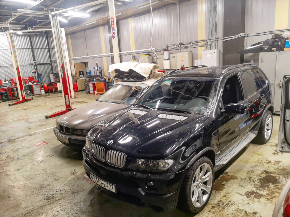 Фото в бортжурнале BMW X5 (E53)
