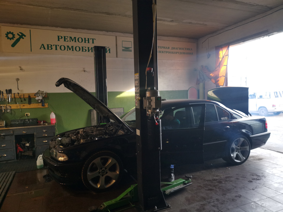 Фото в бортжурнале BMW 7 series (E38)