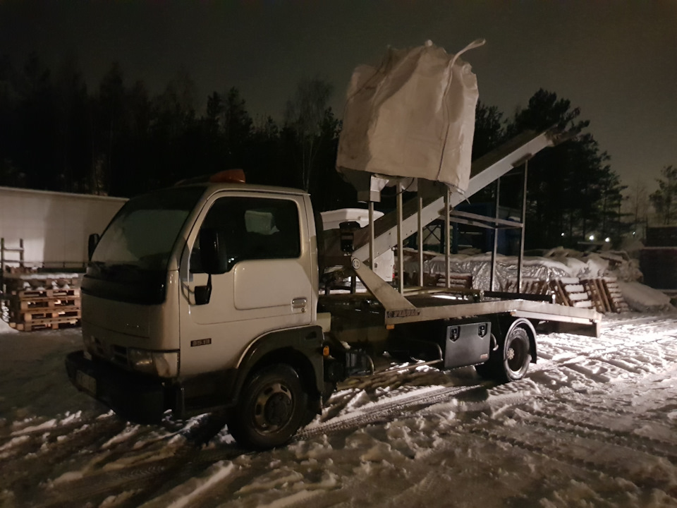 Фото в бортжурнале Nissan Cabstar
