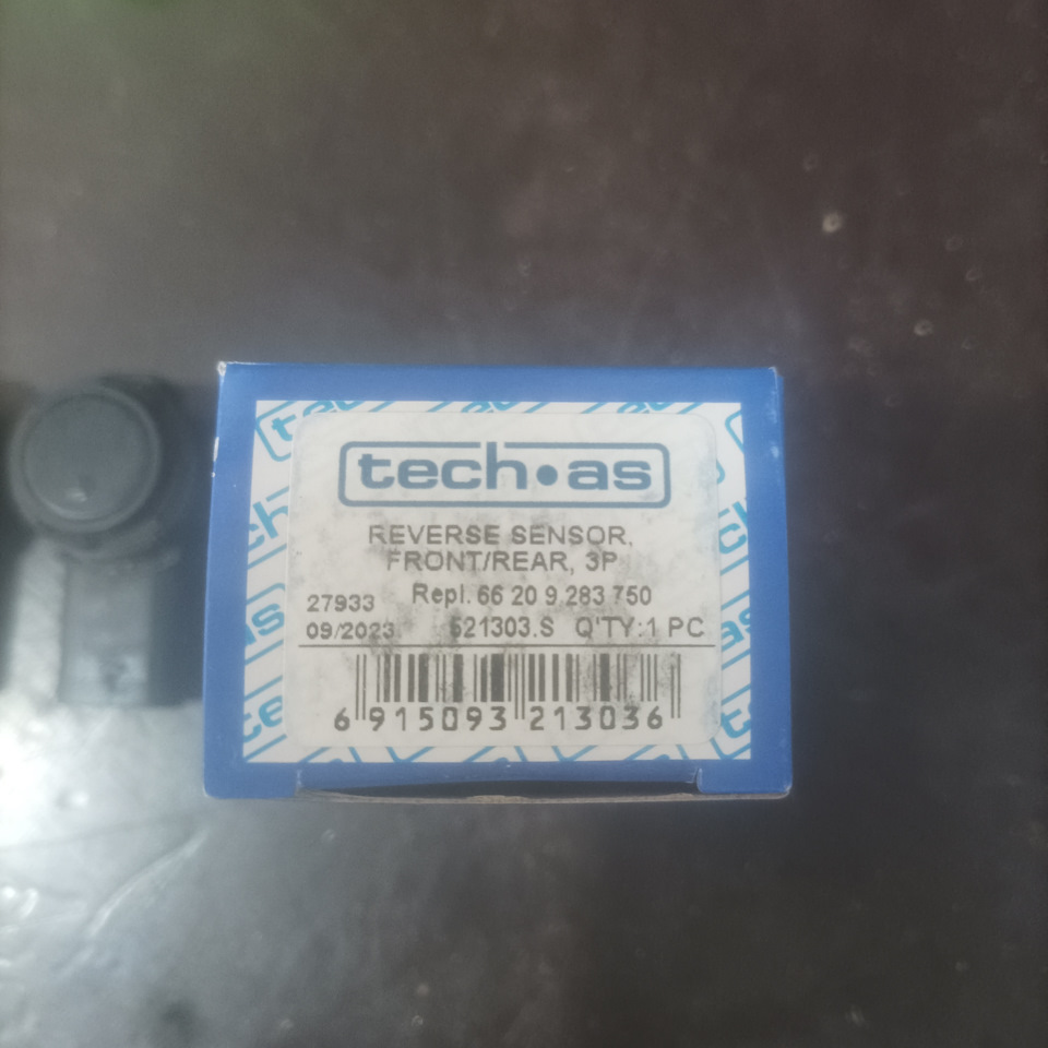 Датчик парктроника tech as 521303s ( оригинальный номер 66209283750 — это белый передний датчик, 66209274427 — задний черный) На коробке видно что ещё на vag и mb заменимы — BMW i3. Запчасти на фото: 66209283750, 66209274427