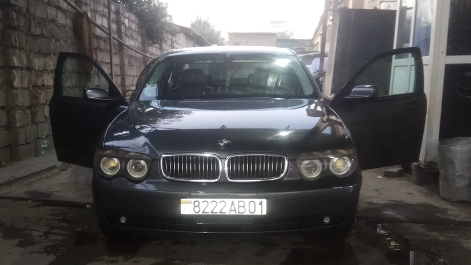 BMW 7 series "ПОДНЯТАЯ С КОЛЕН"
