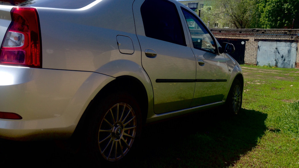 Renault Logan Silver