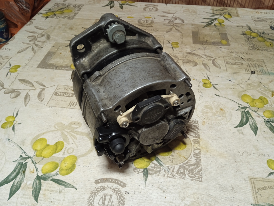 Фото в бортжурнале Audi 100 (C3)