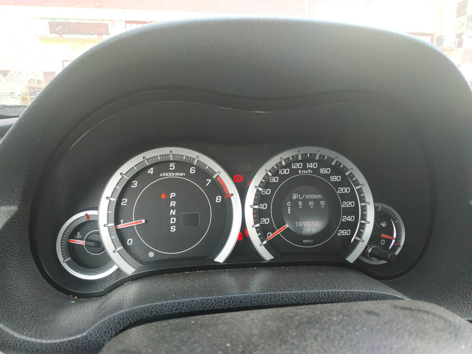 Фото в бортжурнале Honda Accord (8G). Запчасти на фото: 5101S