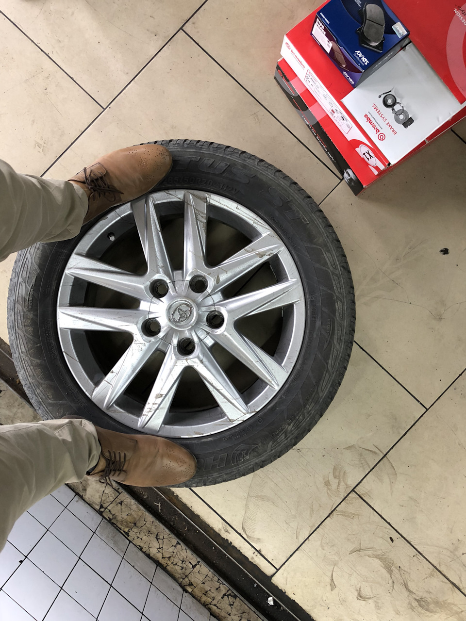 Фото в бортжурнале Toyota Land Cruiser 200