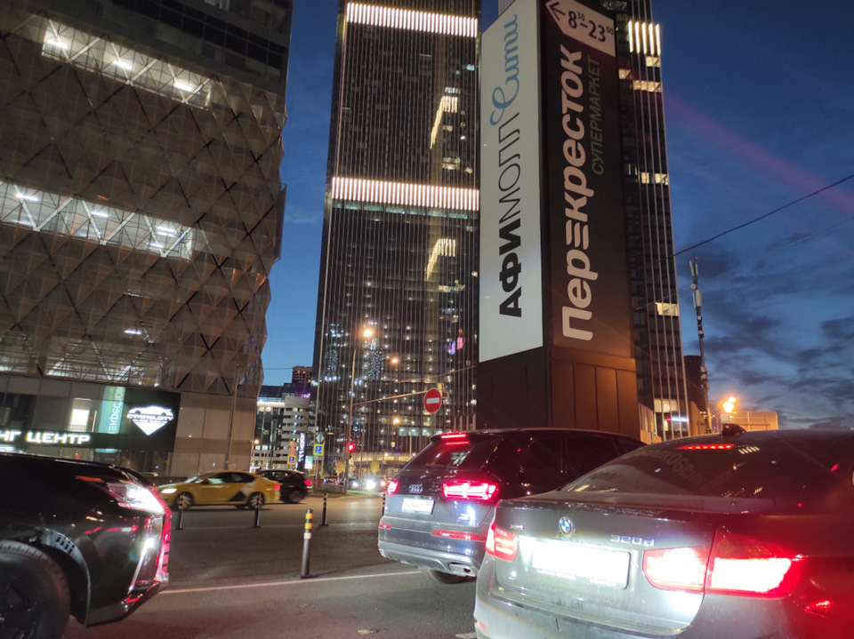 Фото в бортжурнале BMW 7 series (E32)
