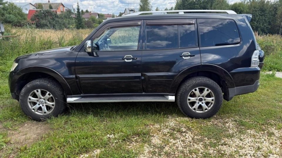 Mitsubishi Pajero Чёрный бегемот