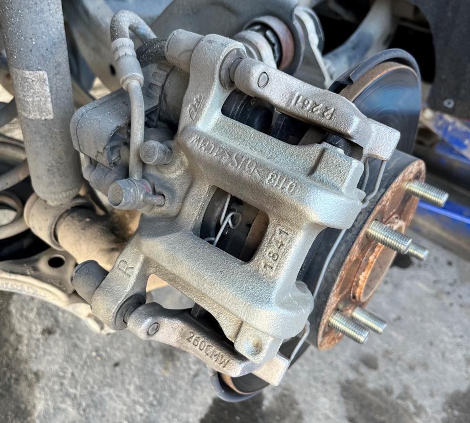 Задний тормозной суппорт — Honda Civic 4D (11G)