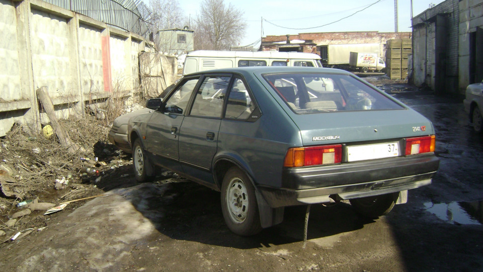 Шильдик 1.7 красный — Москвич 2141