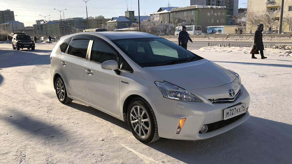 Toyota Prius V