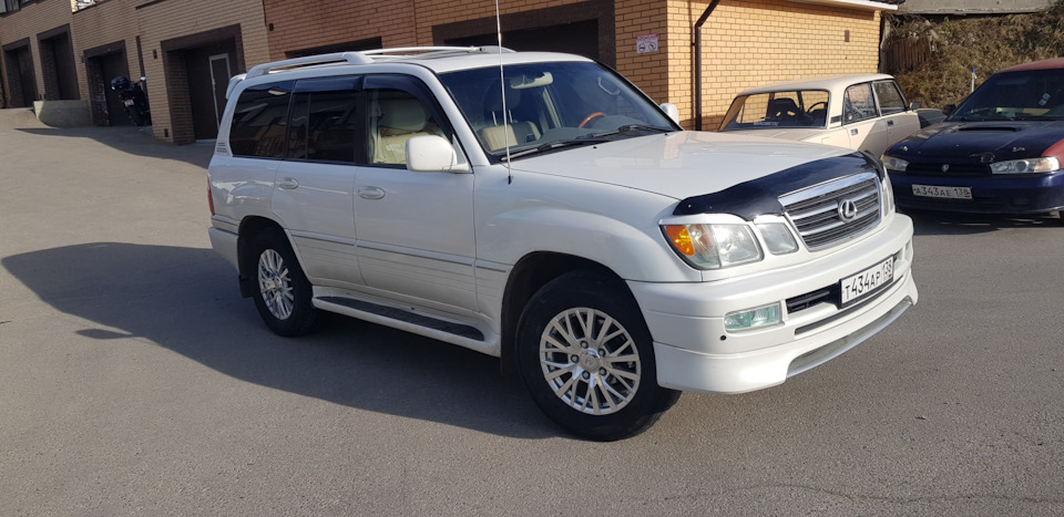 Фото в бортжурнале Lexus LX (UZJ100)
