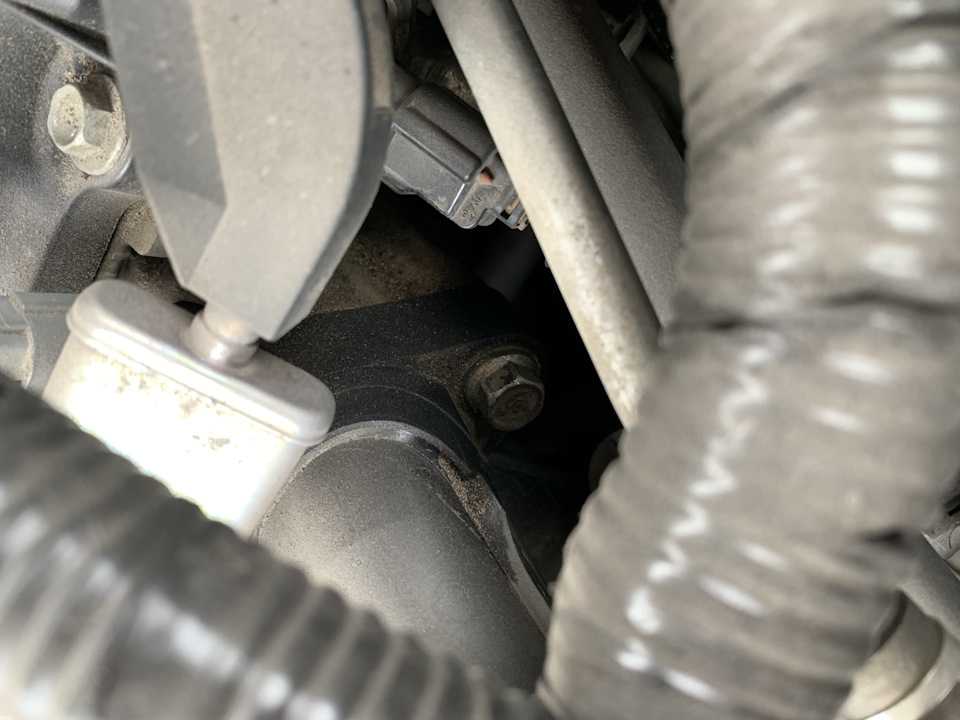 4 цилиндр — Mitsubishi ASX