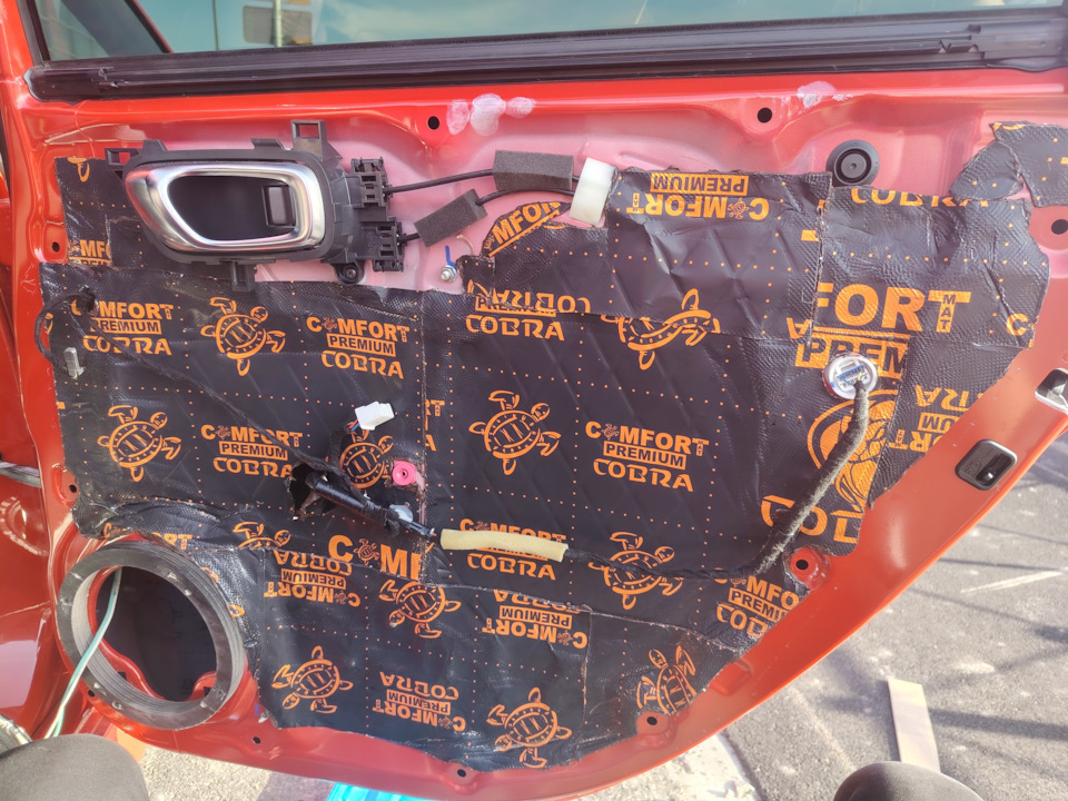 3 слой. Виброизоляция ComfortMat Cobra — Honda Civic 4D (11G)