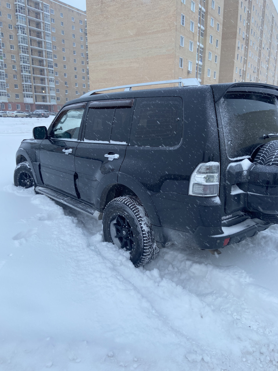 Фото в бортжурнале Mitsubishi Pajero (4G)
