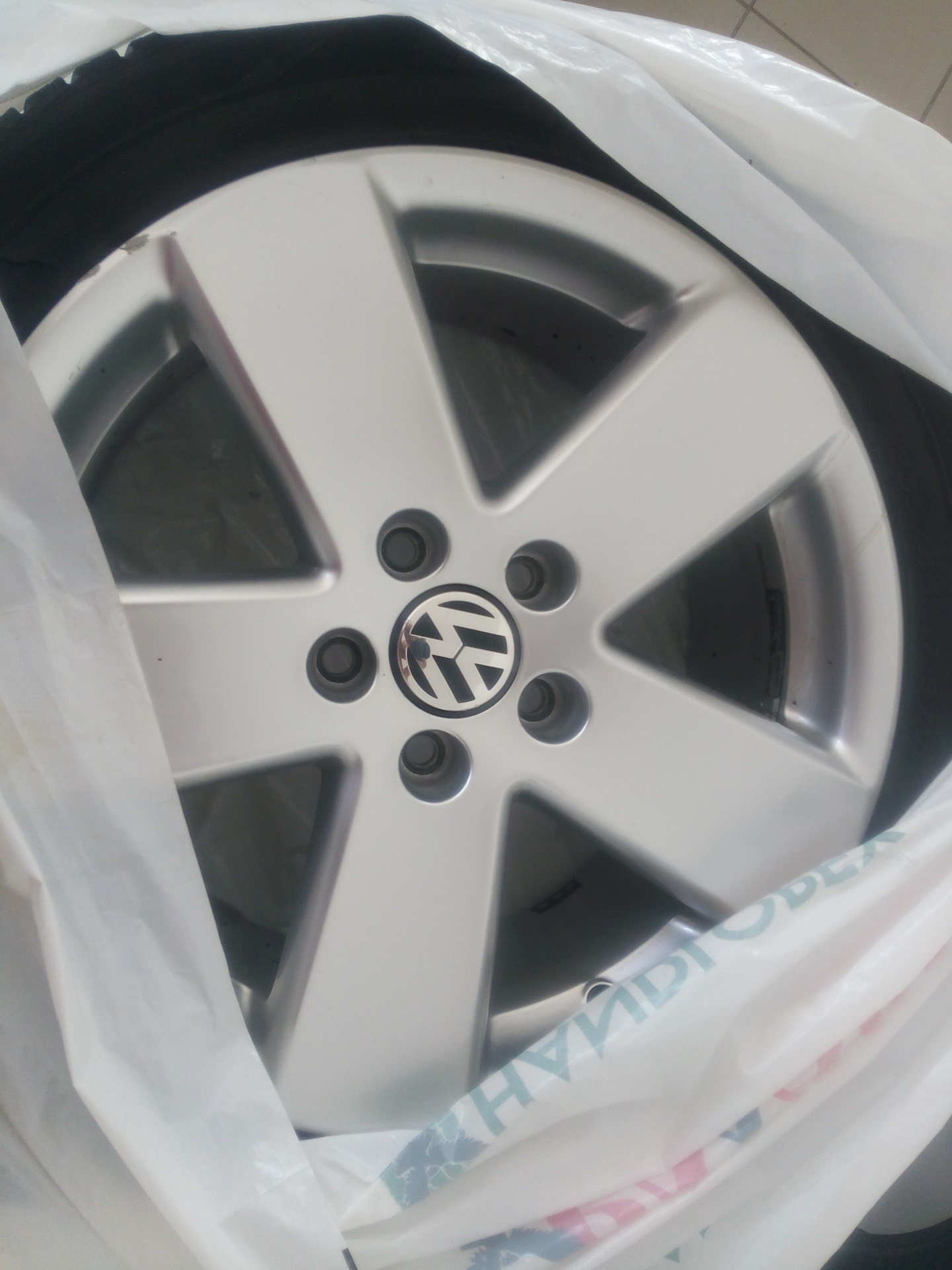 Borbet R17 235/45 — Volkswagen Passat B6 дизель, 2 л, 2008 года 