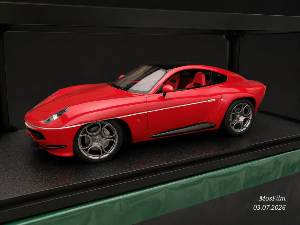 CULT 1/18 アルファロメオ ディスコ・ヴォランテ 2013 2色モデル Cult Scale Models 1:18 Alfa Romeo Disco Volante Touring 2013