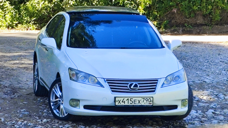 Lexus ES