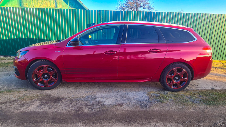 Фото в бортжурнале Peugeot 308 SW (2G)