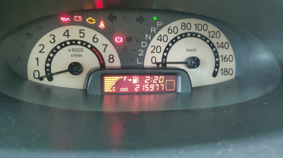 Фото в бортжурнале Toyota Funcargo. Запчасти на фото: 1300005PD
