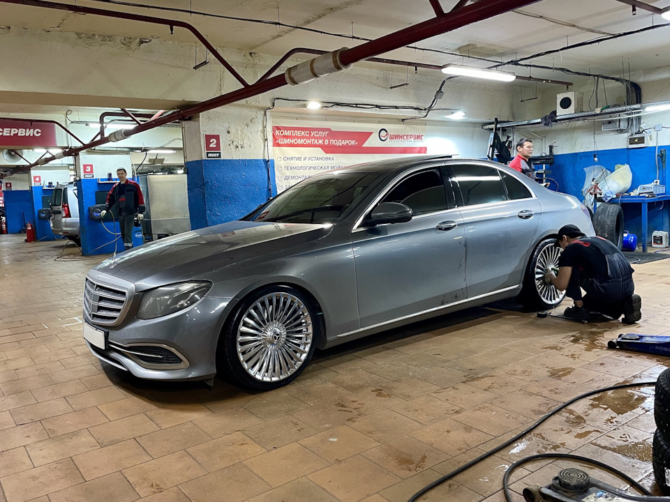 Фото в бортжурнале Mercedes-Benz E-Class (W213)