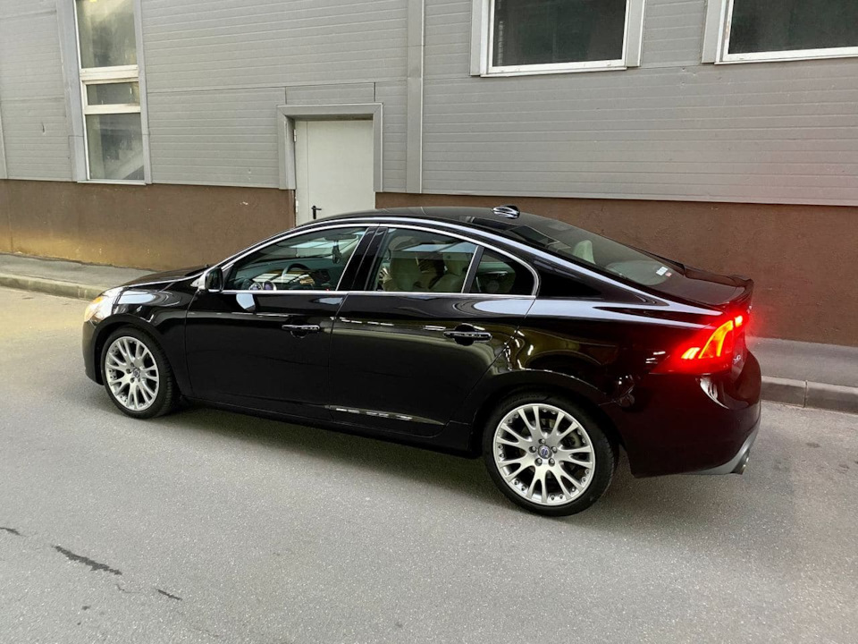 Фото в бортжурнале Volvo S60 (2G)