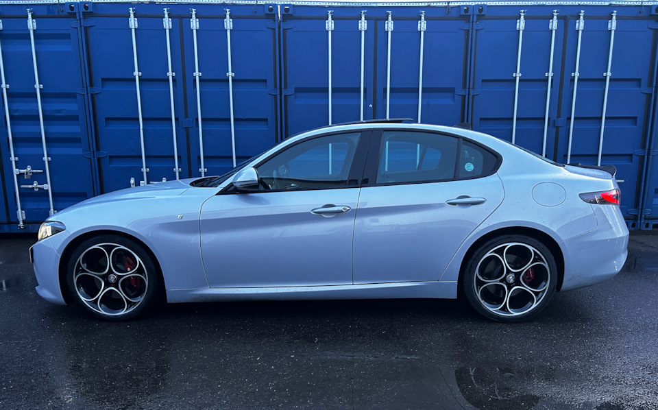 сбоку так — Alfa Romeo Giulia (952)