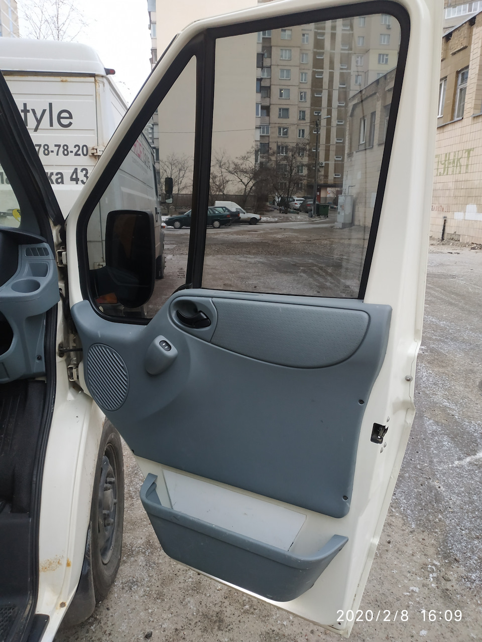 стало — Ford Transit (6G)