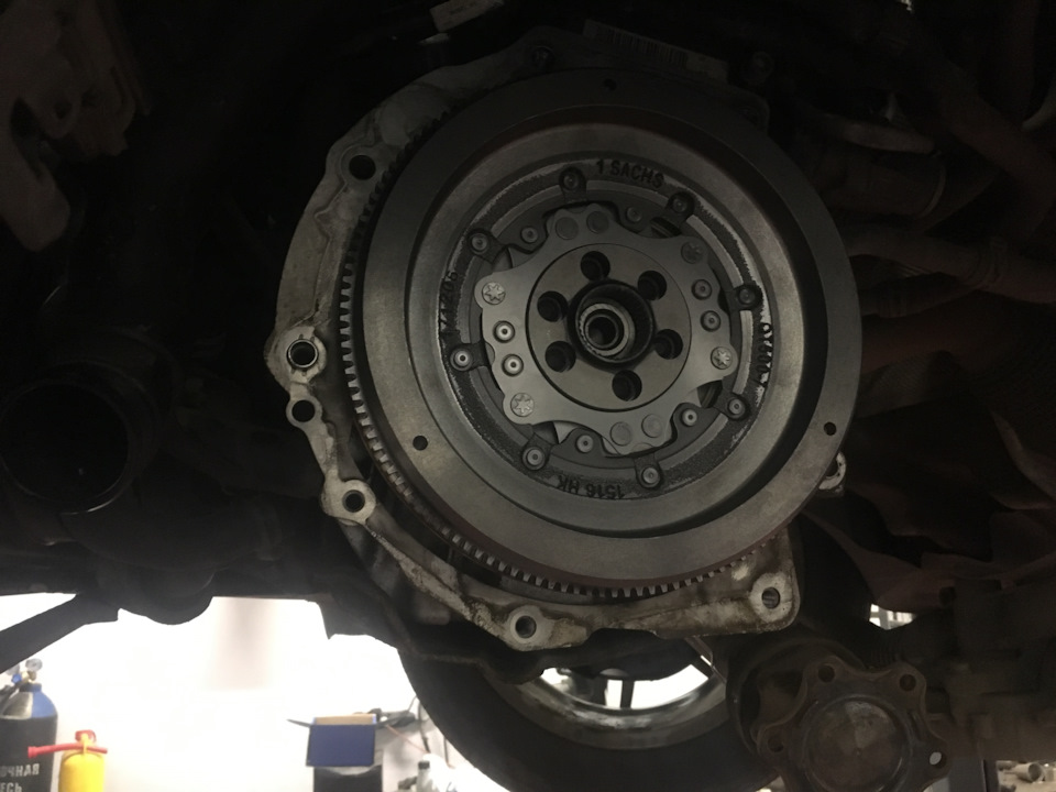 поставил SACHS — Skoda Superb Combi (Mk2)