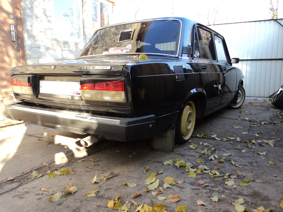 13. — Lada 2107