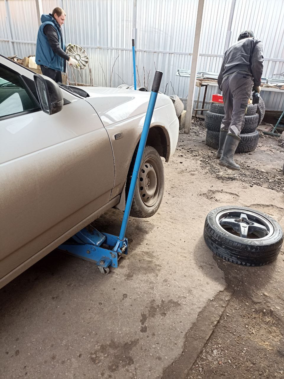 Фото в бортжурнале Lada Приора хэтчбек