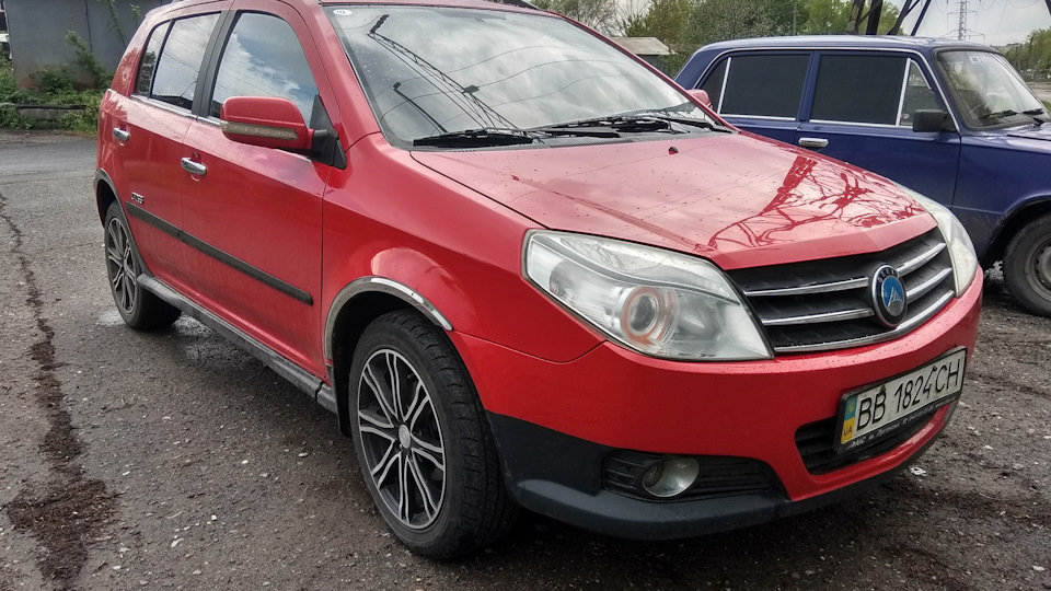 Geely MK Cross Chinese reD