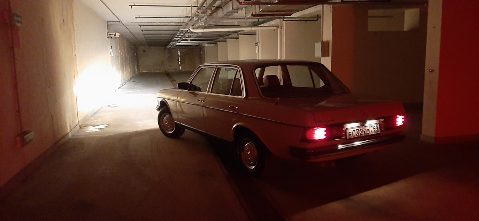 Фото в бортжурнале Mercedes-Benz W123