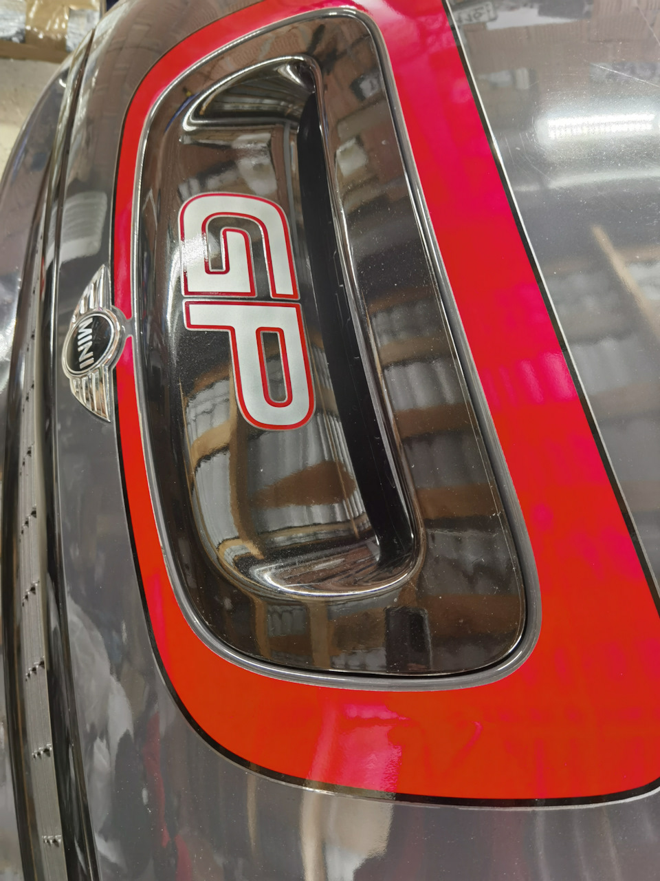 Короче, плёнку тоже отполировали — MINI John Cooper Works GP (R56)