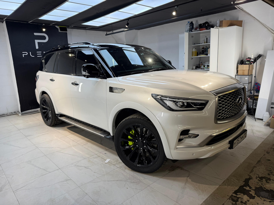 Фото в бортжурнале Infiniti QX80 (1G)