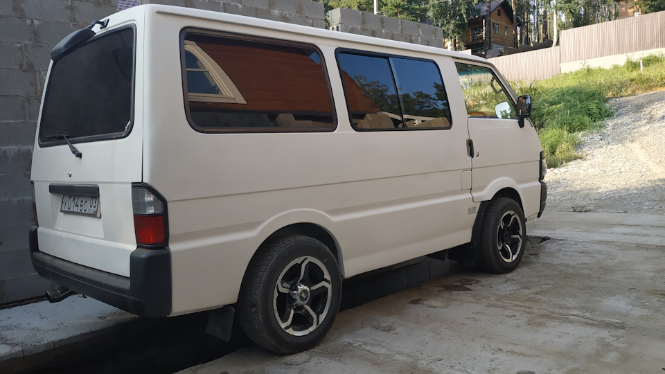 Nissan Vanette "Ванька"